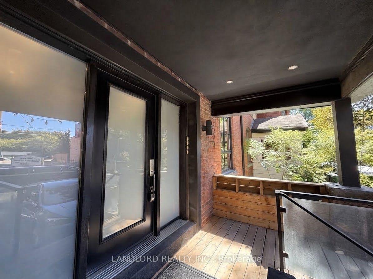 Photo 18 of Unit 4, 121 Sorauren Avenue, Toronto, Roncesvalles — HOMEH