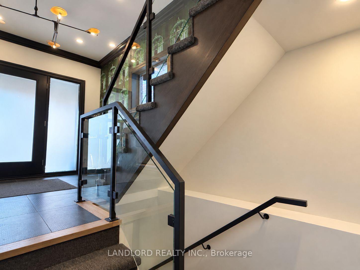 Photo 22 of Unit 4, 121 Sorauren Avenue, Toronto, Roncesvalles — HOMEH