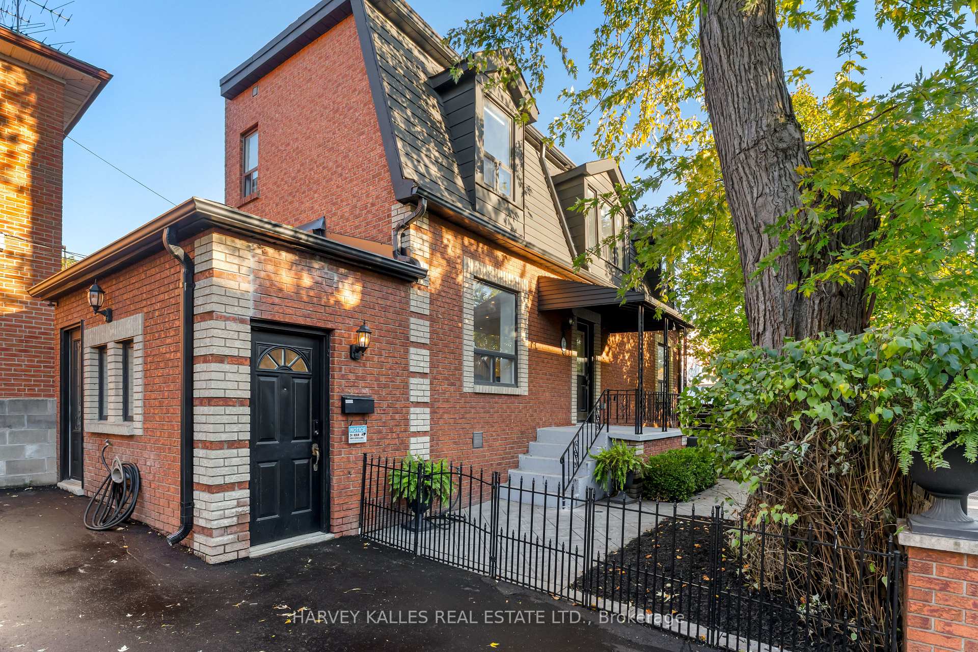 Photo 1 of 15 Markham Street, Toronto, Trinity-Bellwoods — HOMEH