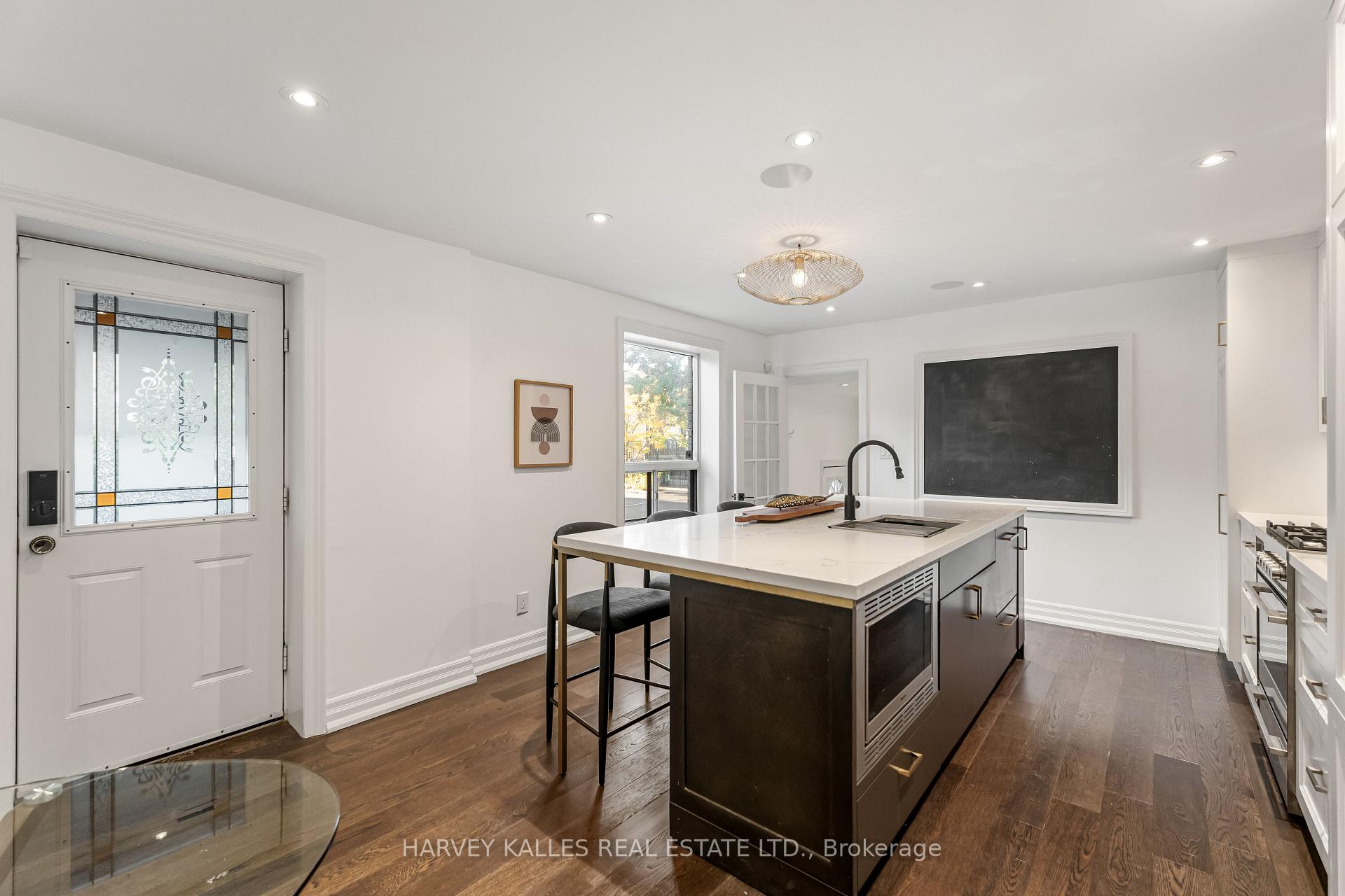 Photo 8 of 15 Markham Street, Toronto, Trinity-Bellwoods — HOMEH