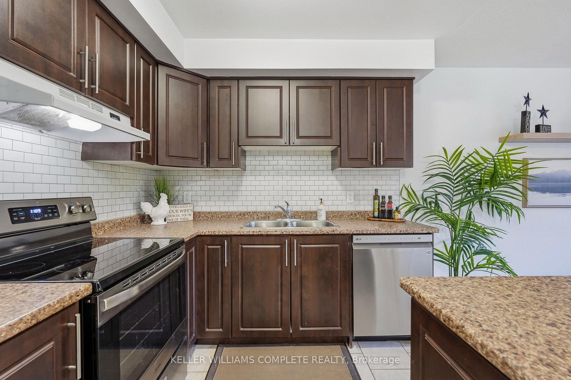 Photo 7 of Unit 113, 20 McConkey Crescent, Brantford, East Ward — HOMEH