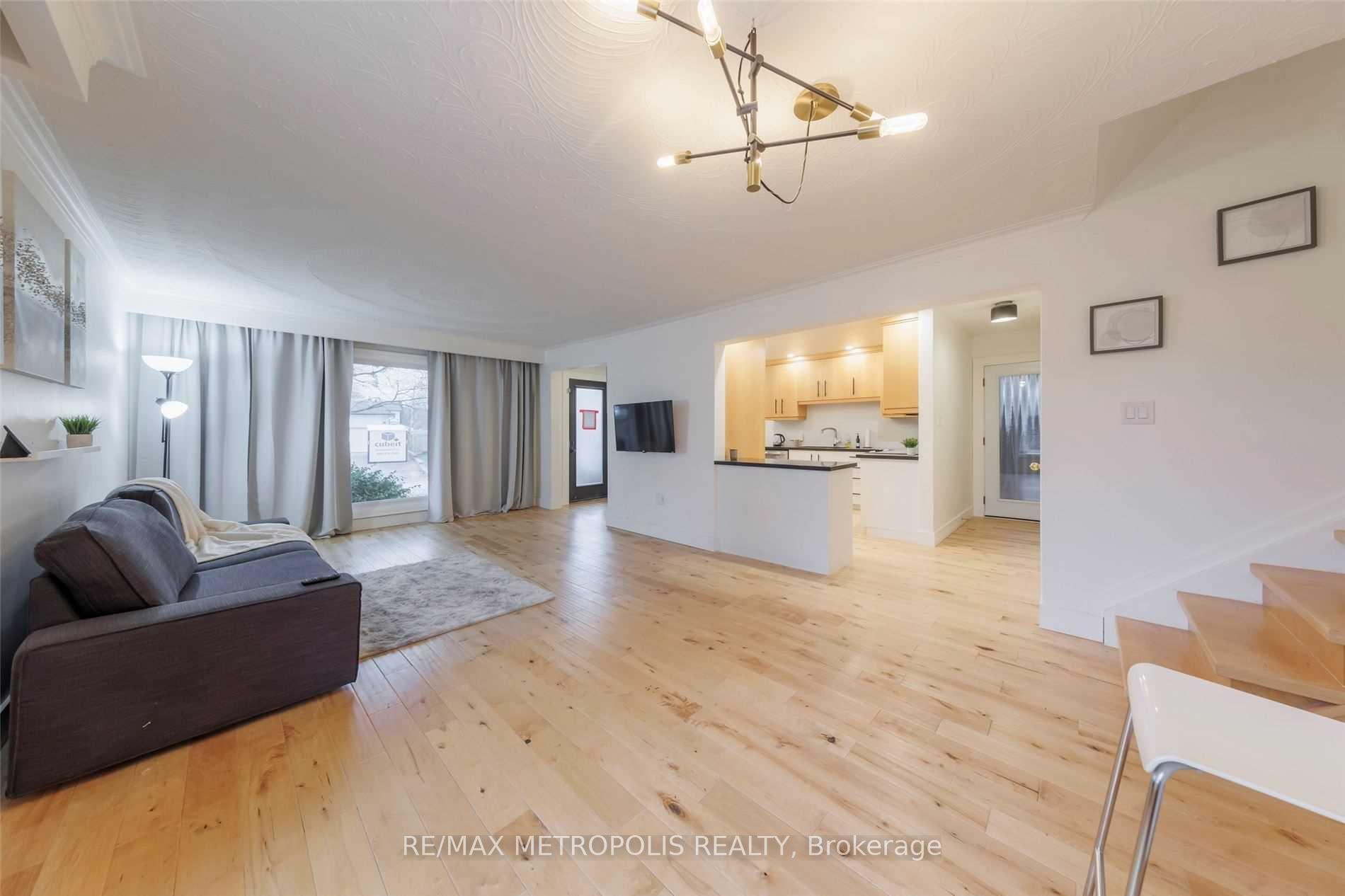 Photo 10 of Unit Main, 21 Hills Road, Ajax, South East — HOMEH
