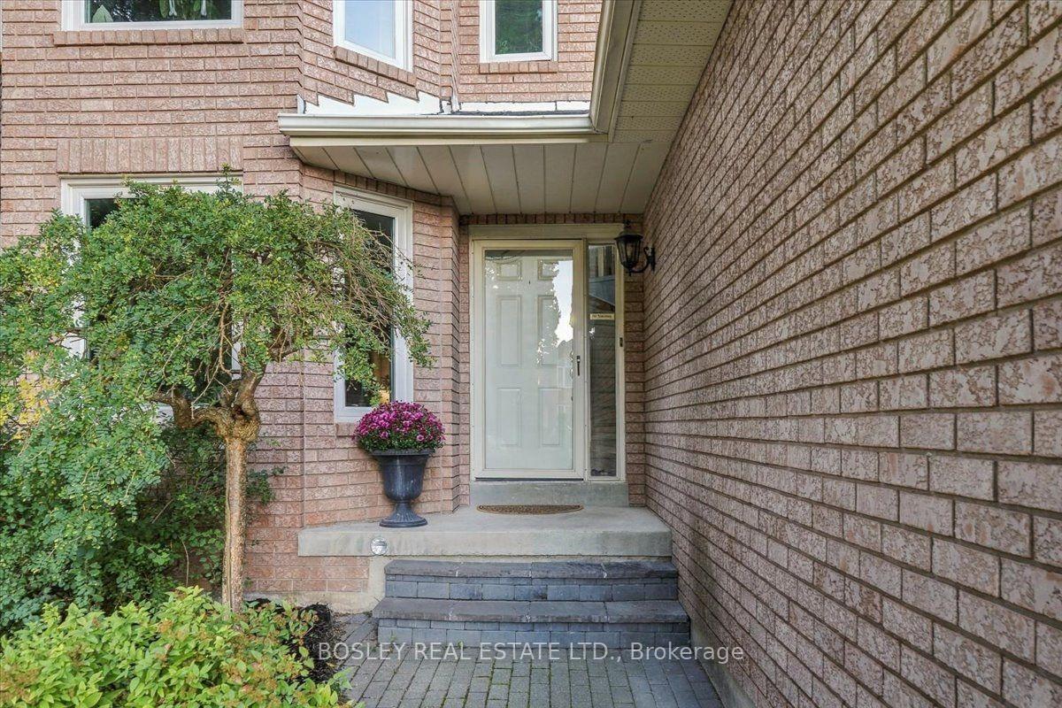Photo 2 of 2259 Cottonwood Circle, Pickering, Liverpool — HOMEH