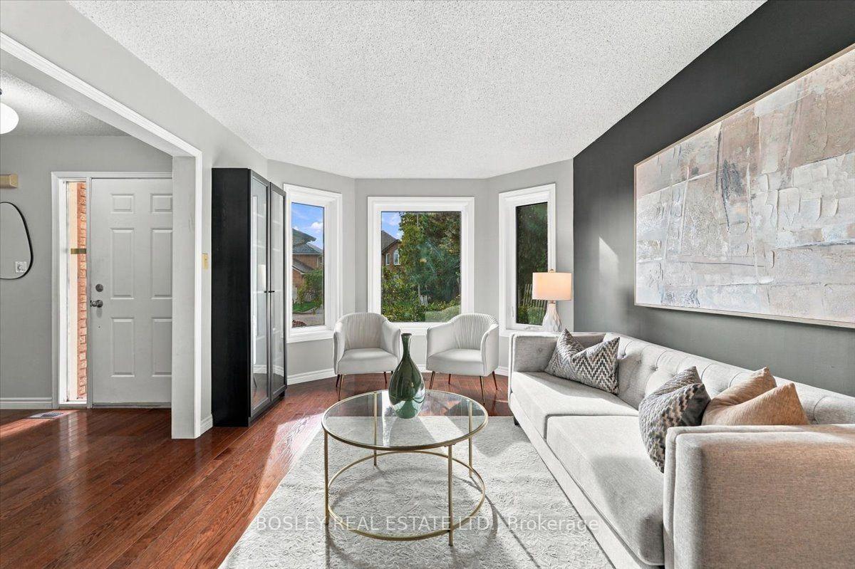 Photo 4 of 2259 Cottonwood Circle, Pickering, Liverpool — HOMEH