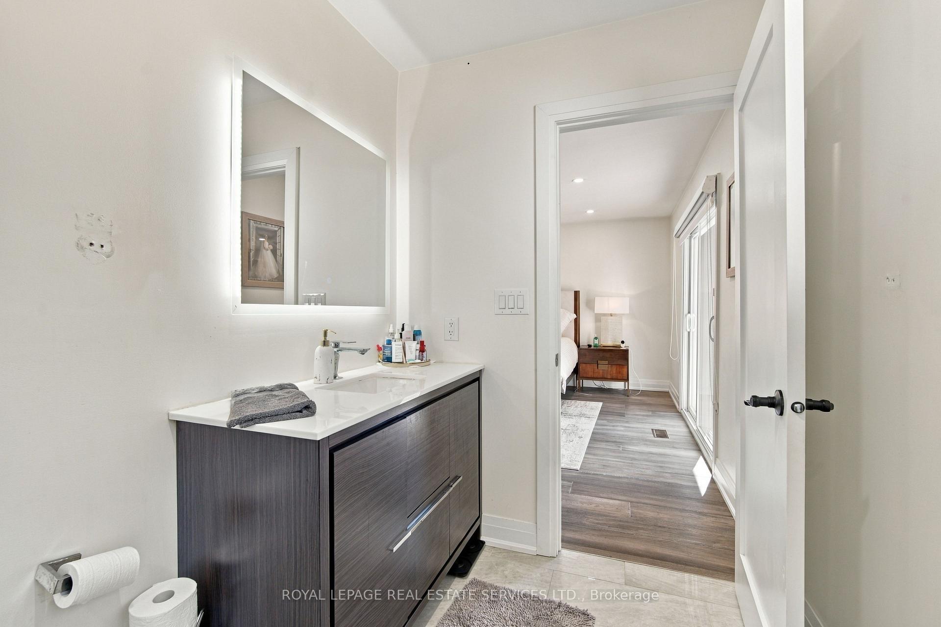 Photo 10 of 560 Stonecliffe Road, Oakville, West — HOMEH