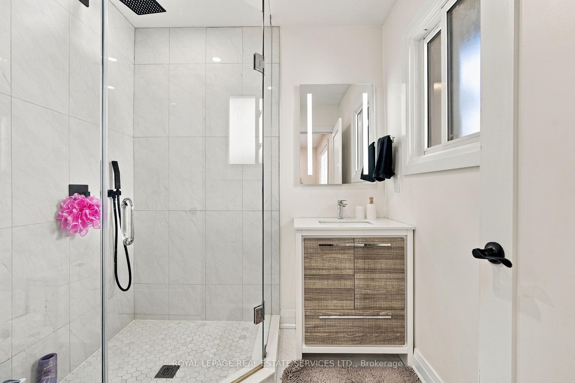 Photo 16 of 560 Stonecliffe Road, Oakville, West — HOMEH