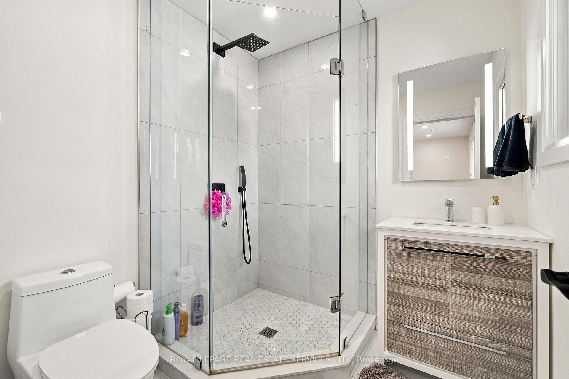 Photo 17 of 560 Stonecliffe Road, Oakville, West — HOMEH