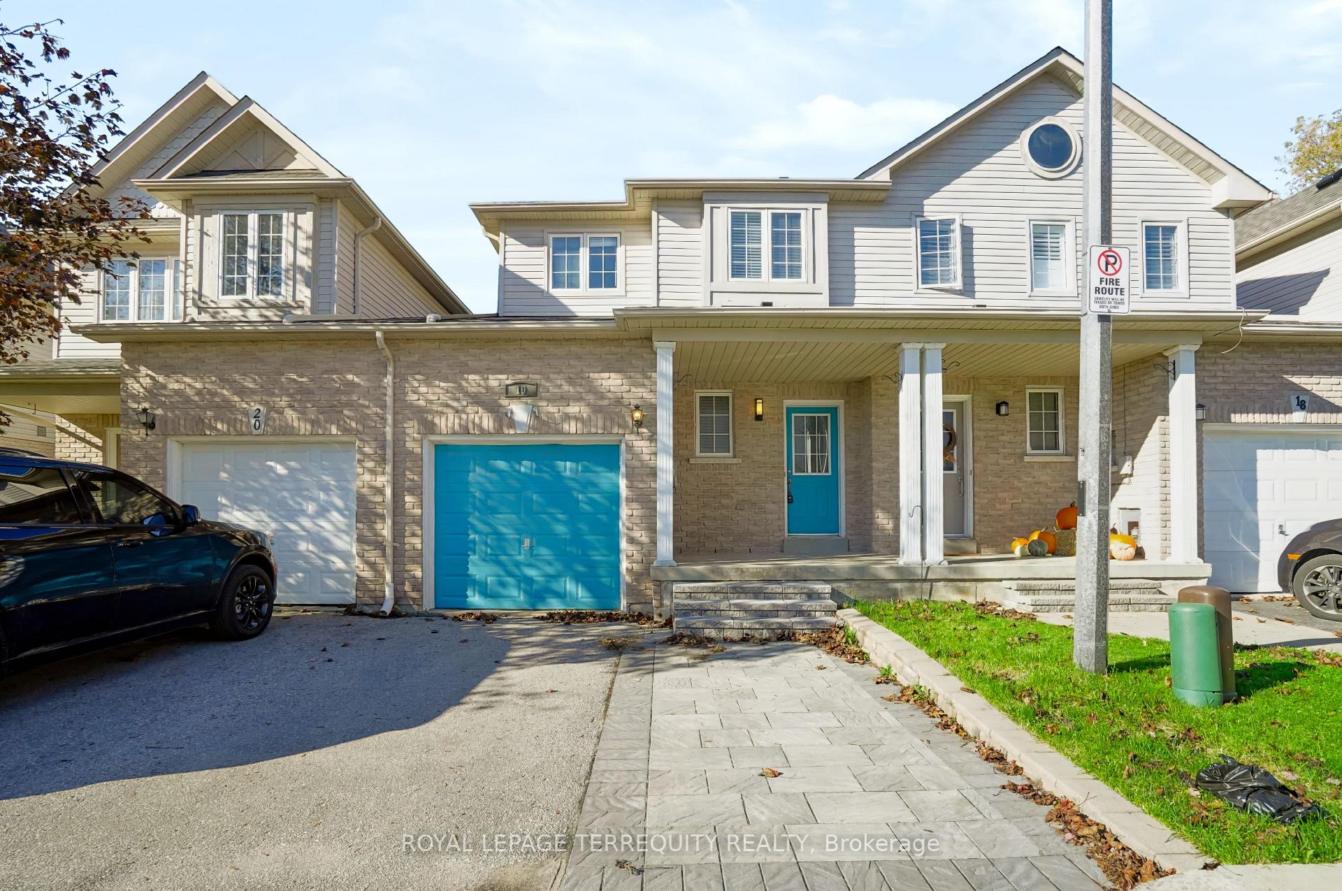 Photo 1 of Unit 19, 253 Sprucewood Crescent W, Clarington, Bowmanville — HOMEH