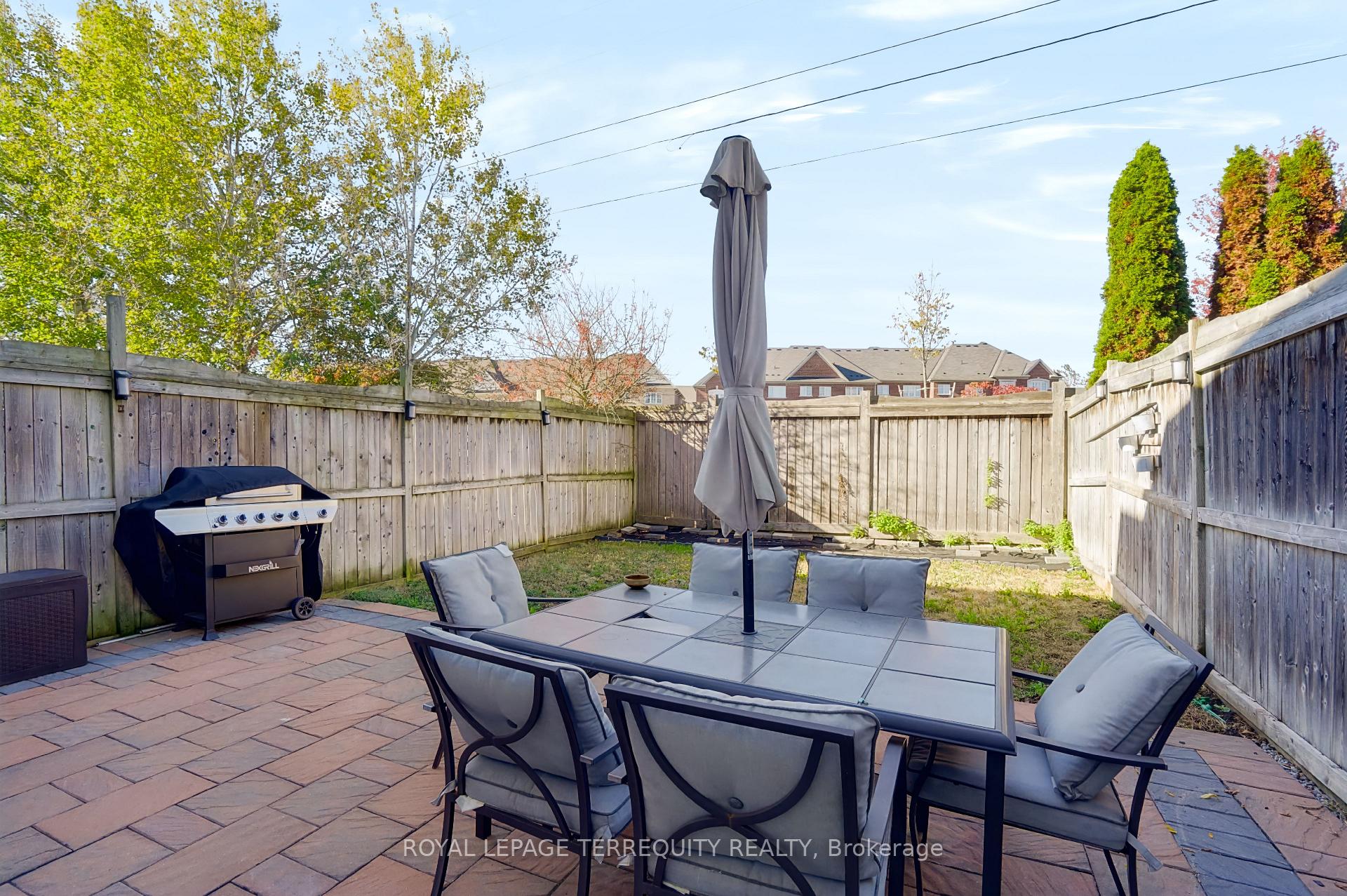 Photo 20 of Unit 19, 253 Sprucewood Crescent W, Clarington, Bowmanville — HOMEH