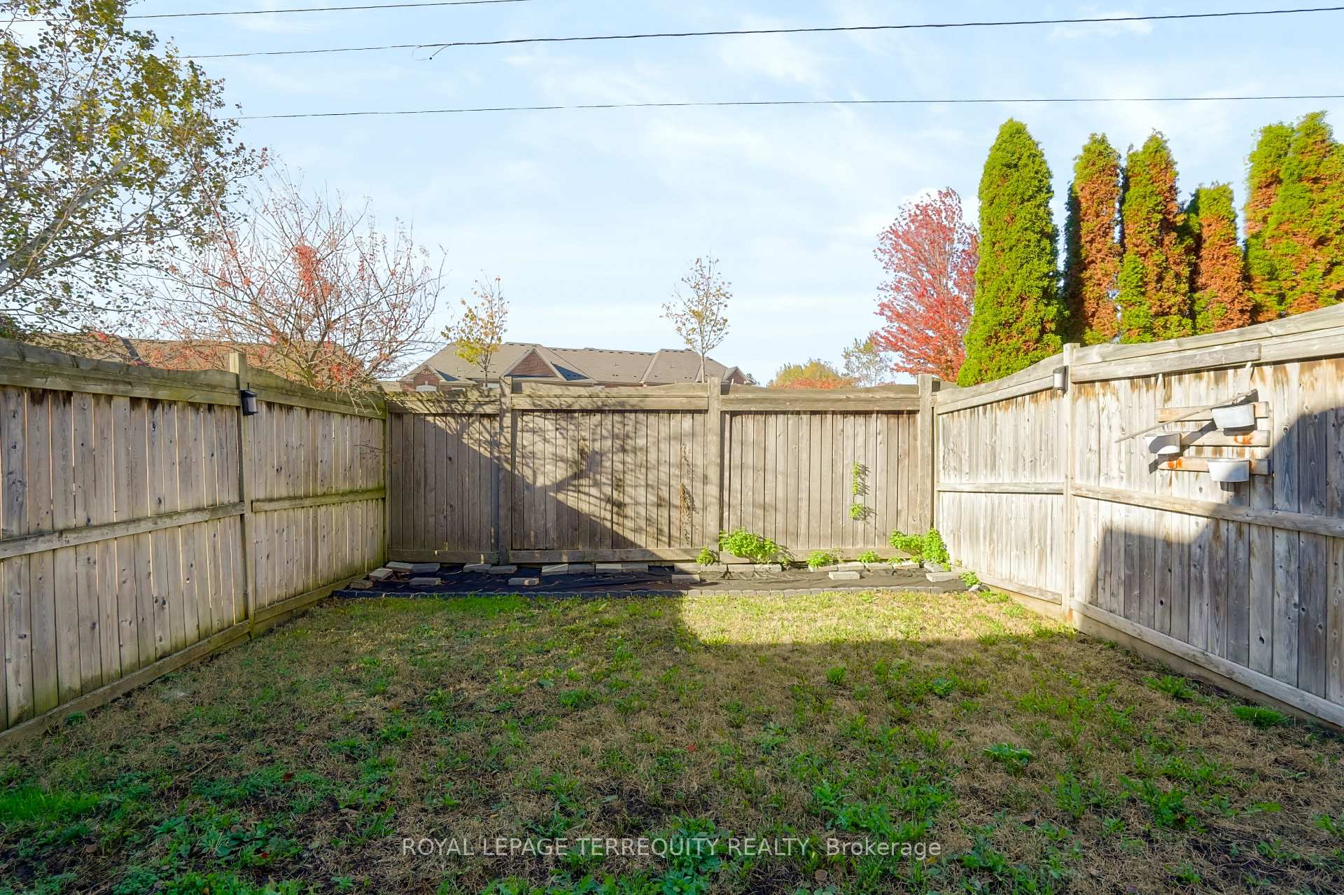 Photo 21 of Unit 19, 253 Sprucewood Crescent W, Clarington, Bowmanville — HOMEH