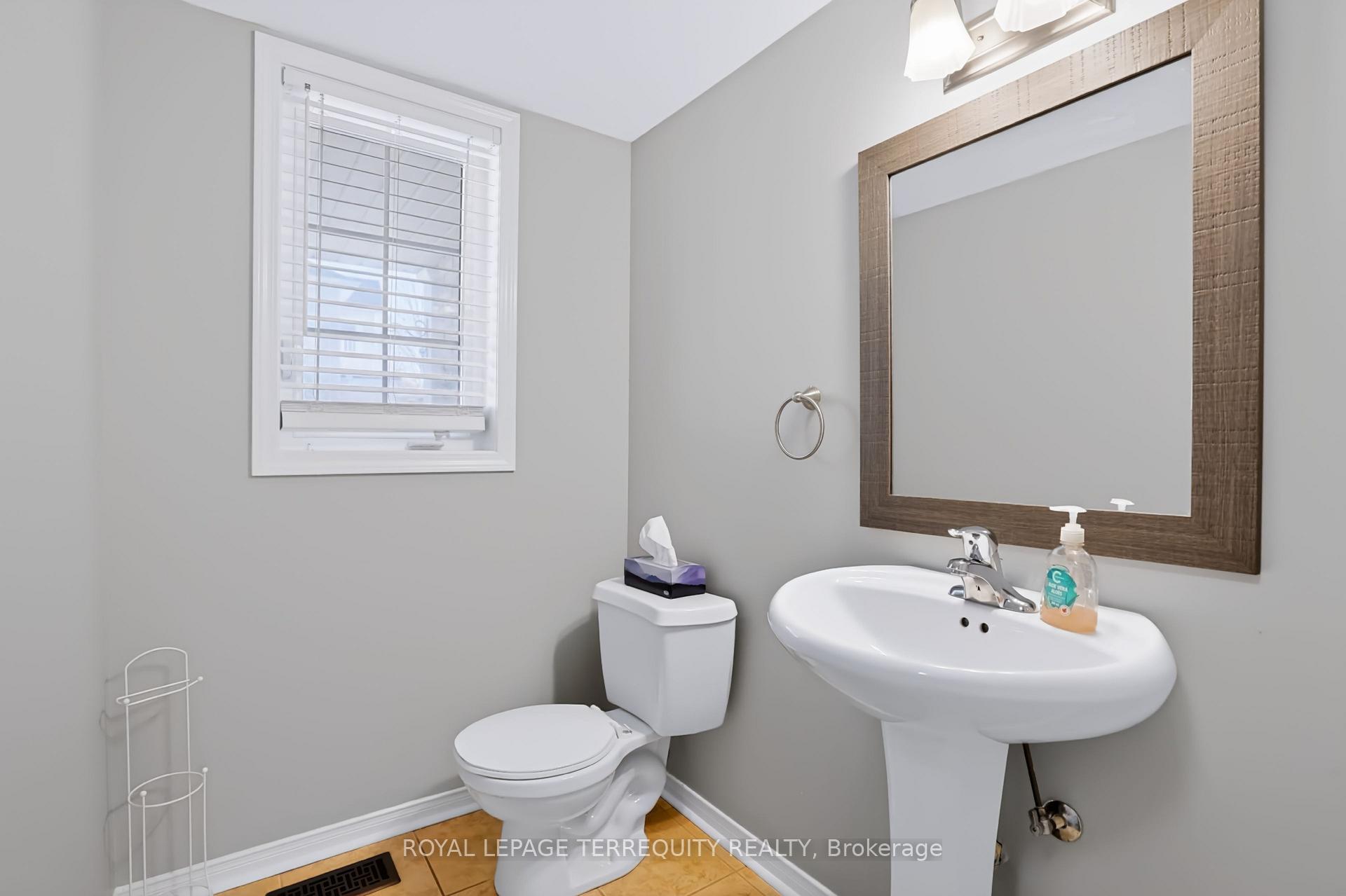 Photo 44 of Unit 19, 253 Sprucewood Crescent W, Clarington, Bowmanville — HOMEH