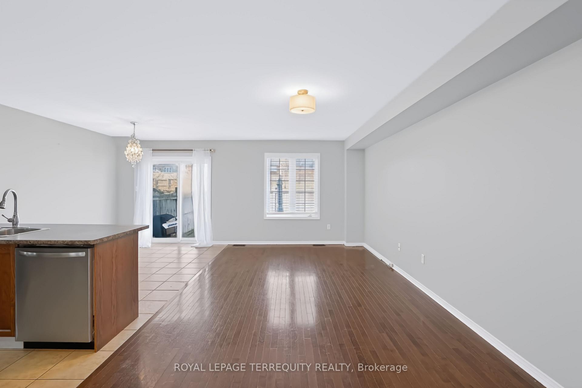 Photo 48 of Unit 19, 253 Sprucewood Crescent W, Clarington, Bowmanville — HOMEH