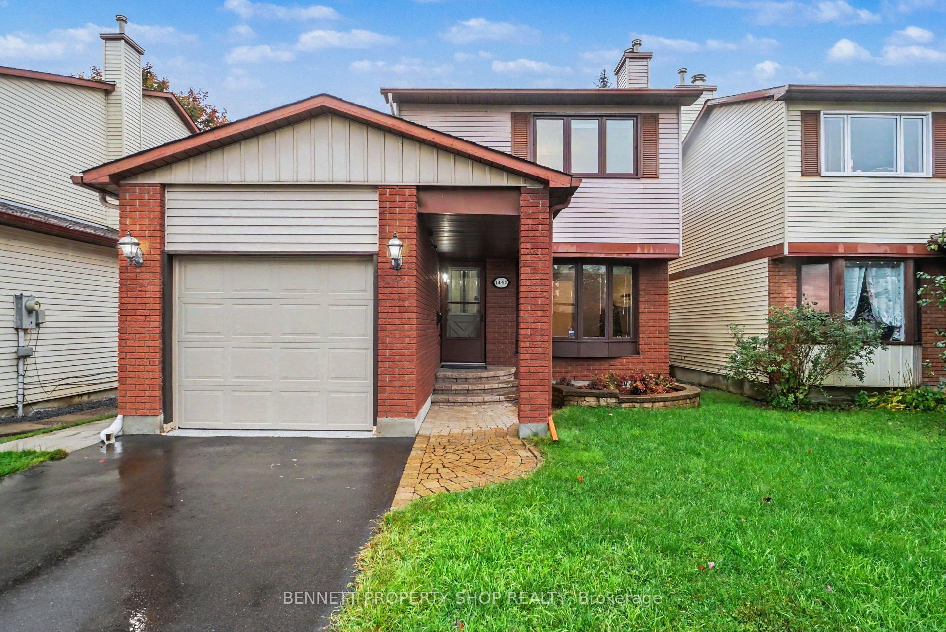 Photo 1 of 1442 Eastcliffe Way, Ottawa, Pineview — HOMEH