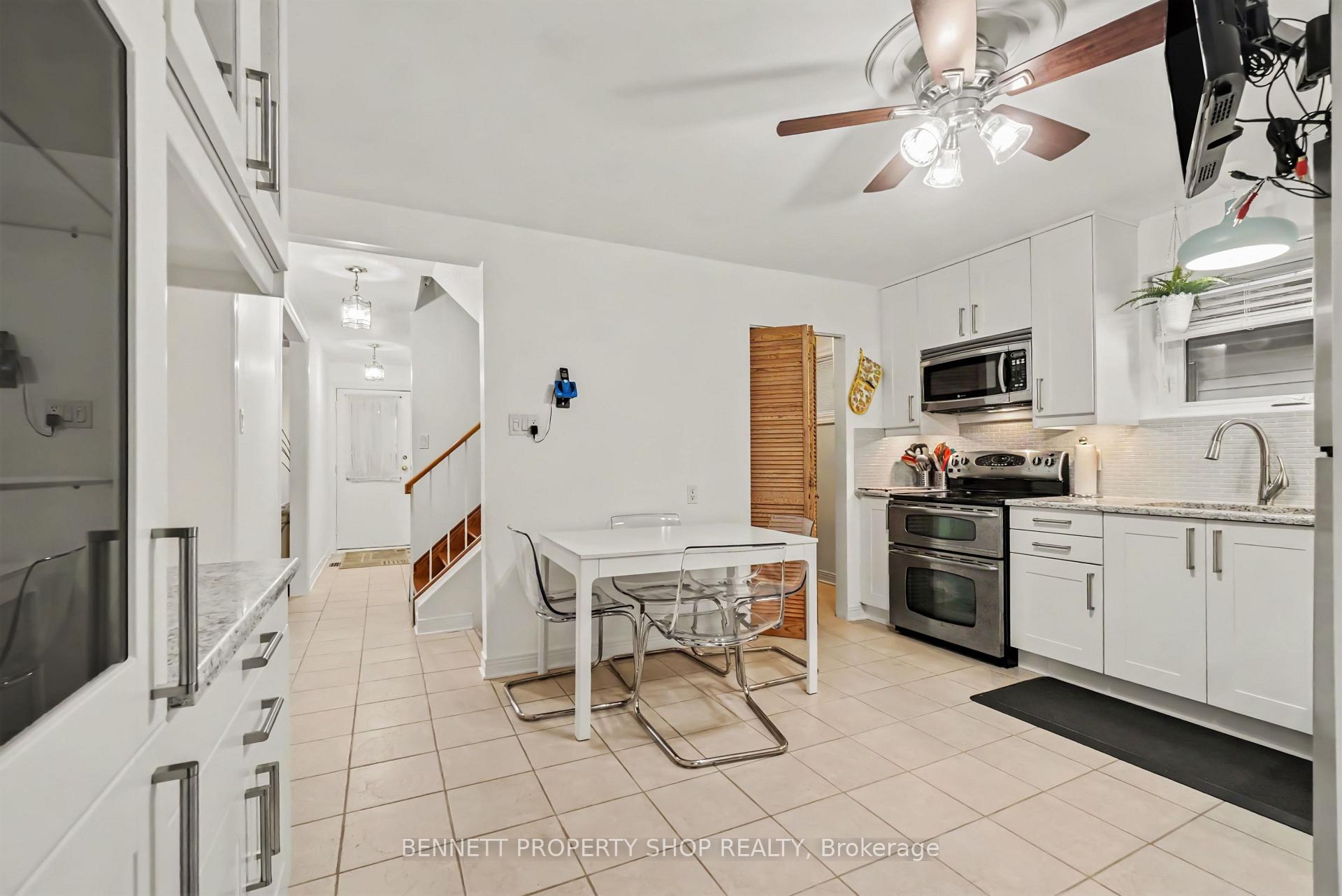 Photo 5 of 1442 Eastcliffe Way, Ottawa, Pineview — HOMEH