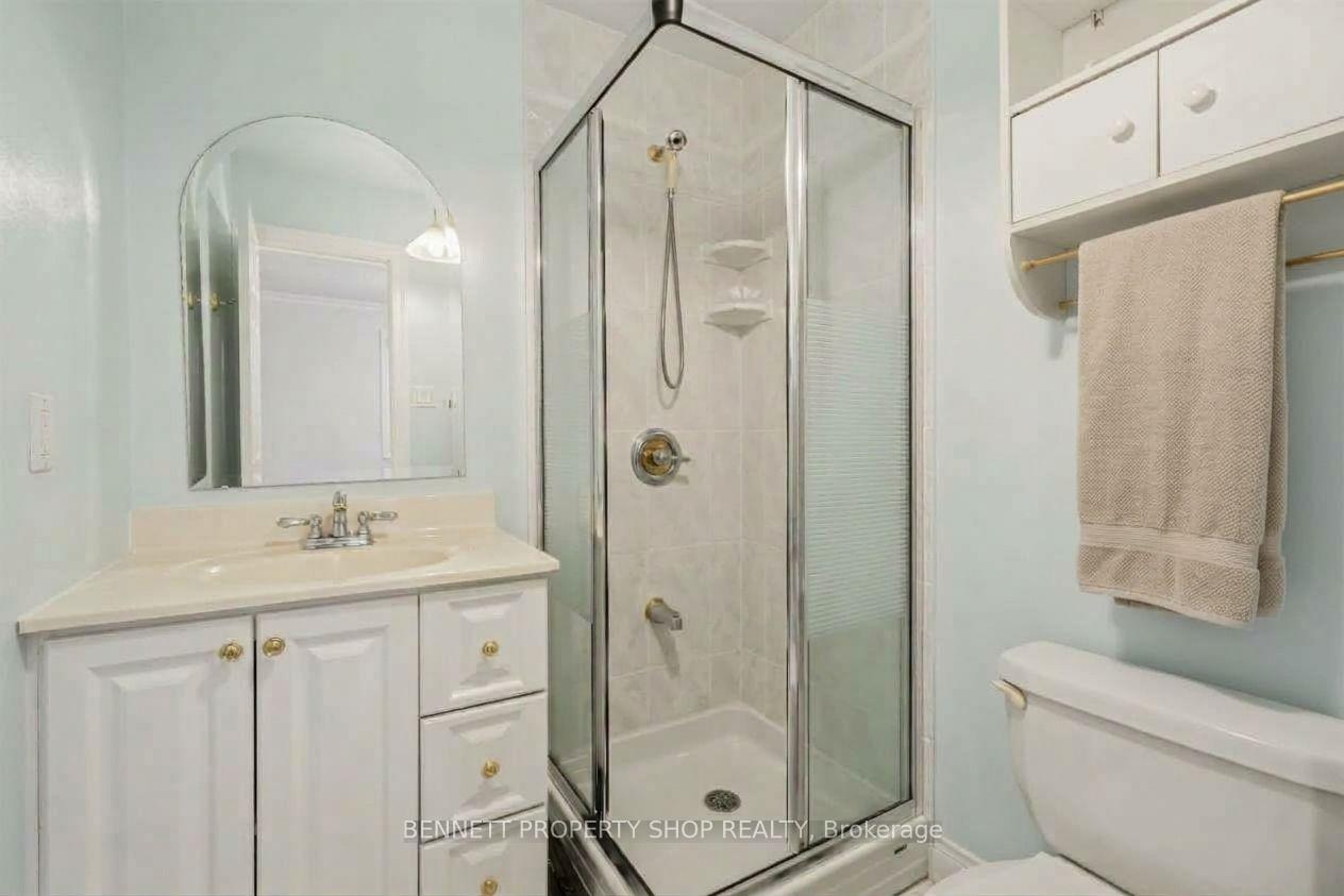 Photo 13 of 1442 Eastcliffe Way, Ottawa, Pineview — HOMEH