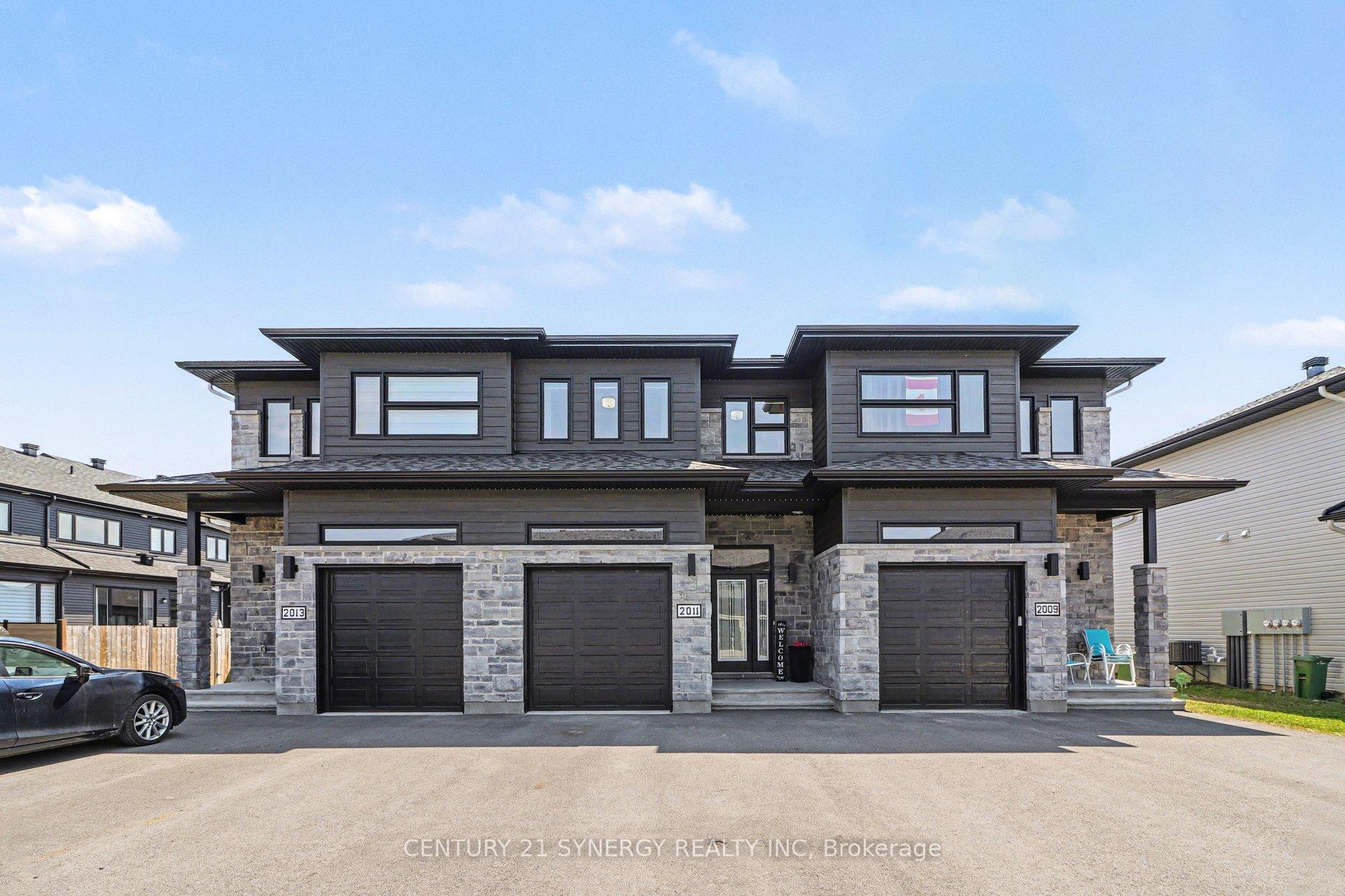 Photo 2 of 2011 Berne Street, Russell, Embrun — HOMEH