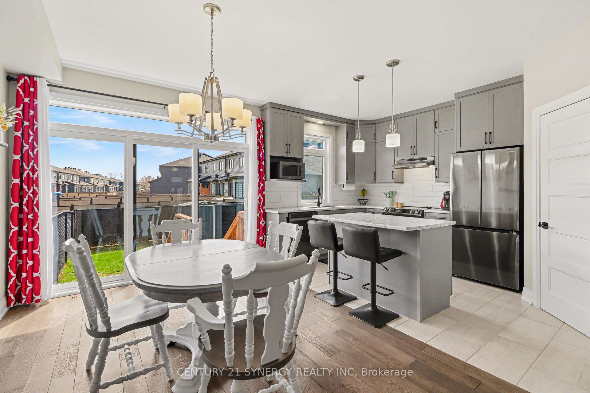 Photo 14 of 2011 Berne Street, Russell, Embrun — HOMEH