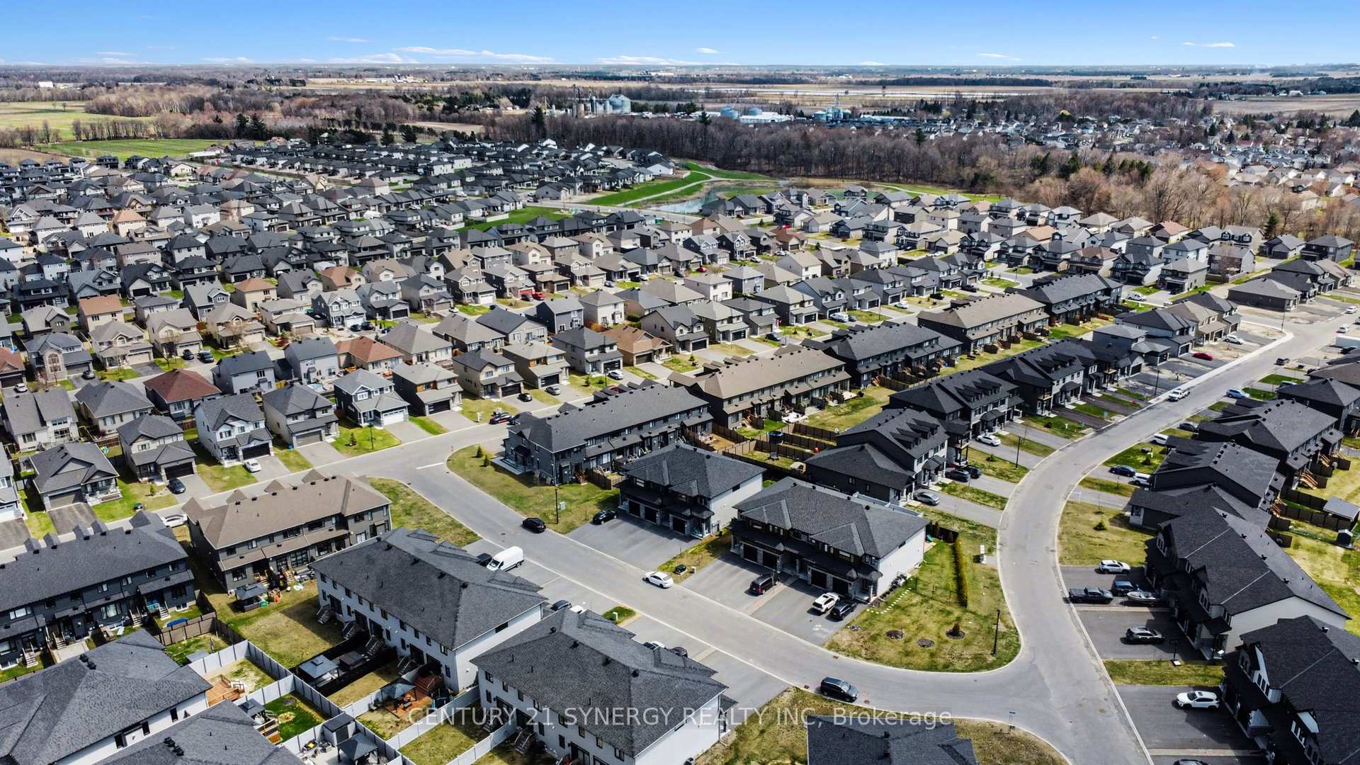Photo 36 of 2011 Berne Street, Russell, Embrun — HOMEH
