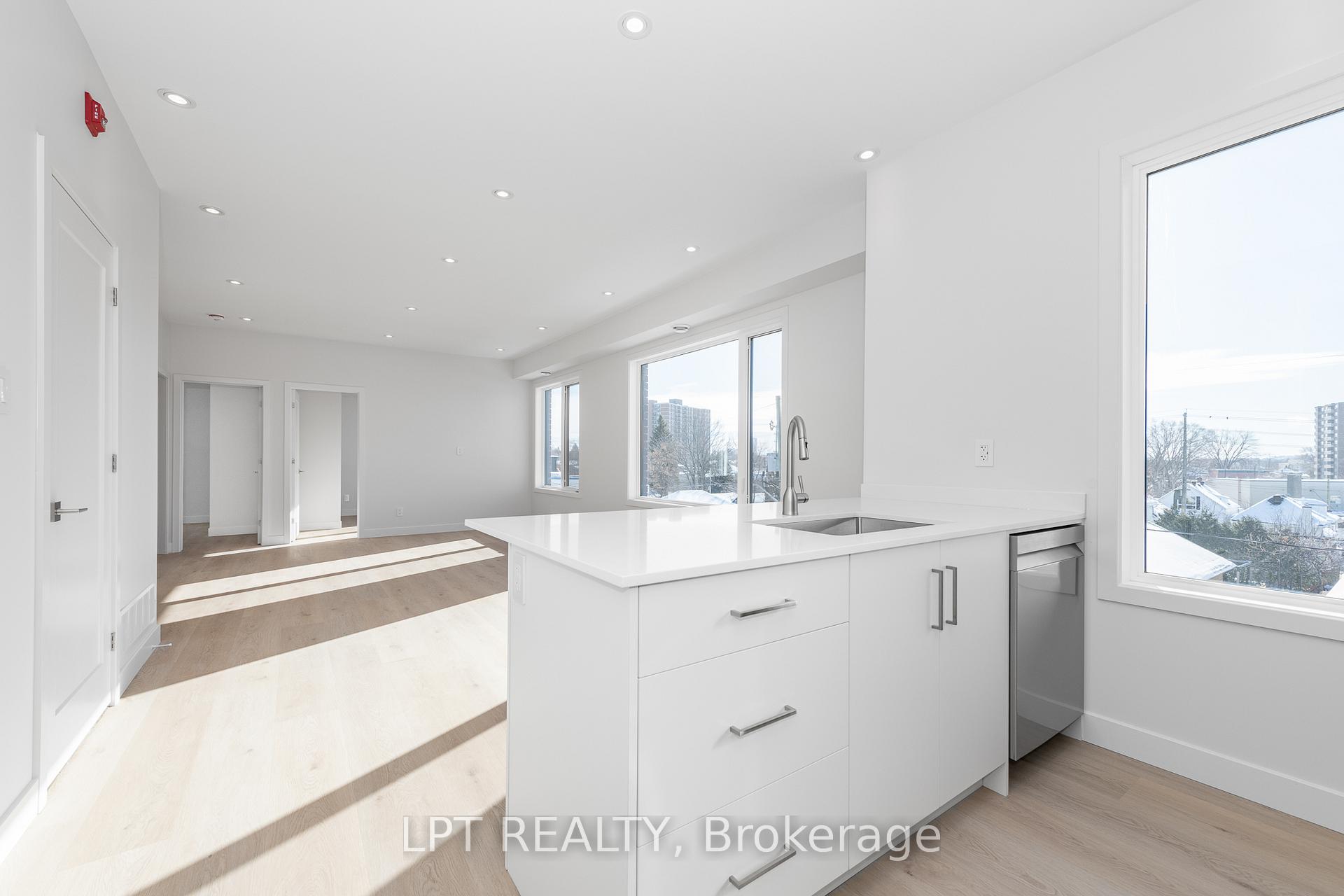 Photo 3 of Unit 9, 319 Shakespeare Street, Ottawa, Vanier — HOMEH