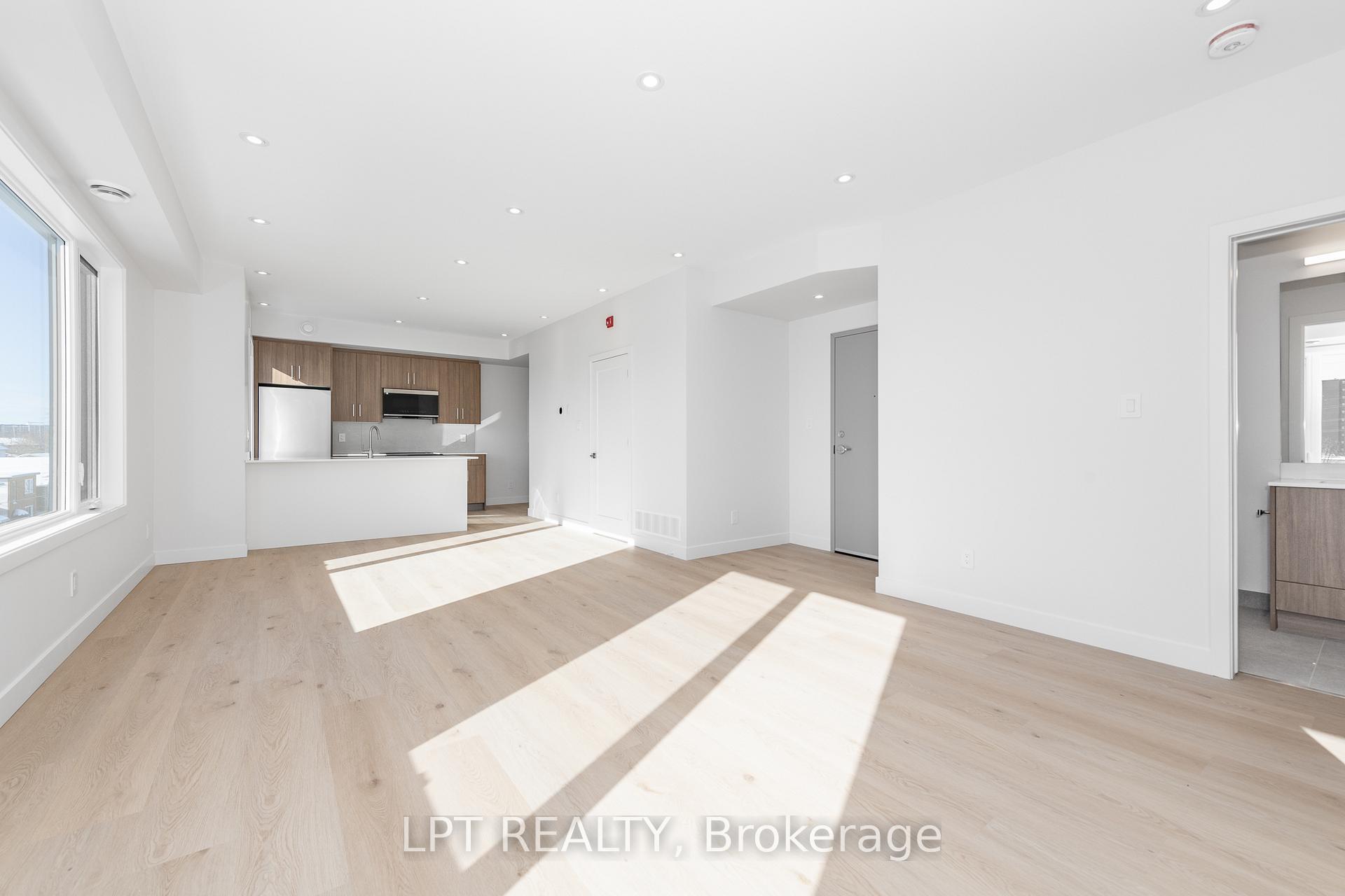 Photo 9 of Unit 9, 319 Shakespeare Street, Ottawa, Vanier — HOMEH