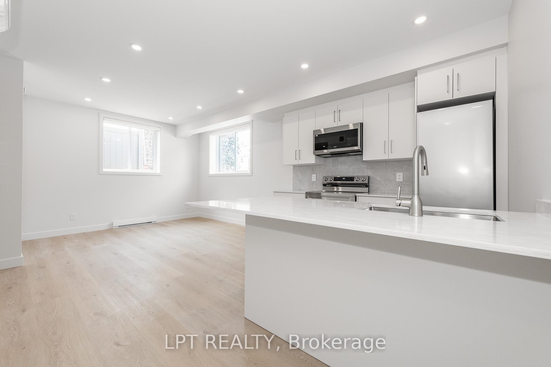 Photo 2 of Unit 2, 319 Shakespeare Street, Ottawa, Vanier — HOMEH
