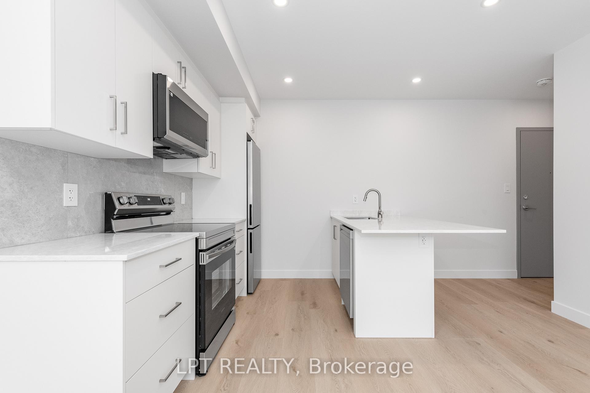 Photo 4 of Unit 2, 319 Shakespeare Street, Ottawa, Vanier — HOMEH