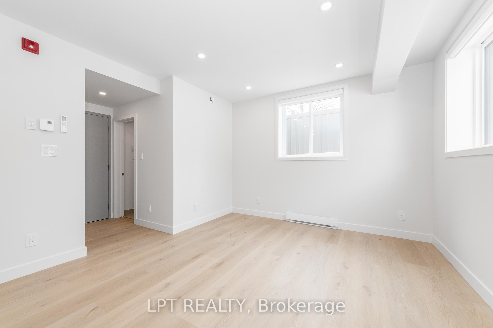 Photo 7 of Unit 2, 319 Shakespeare Street, Ottawa, Vanier — HOMEH
