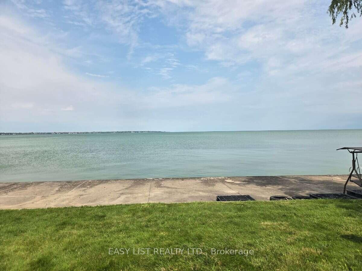 Photo 6 of 11430 Riverside Drive E, Windsor, East Riverside — HOMEH