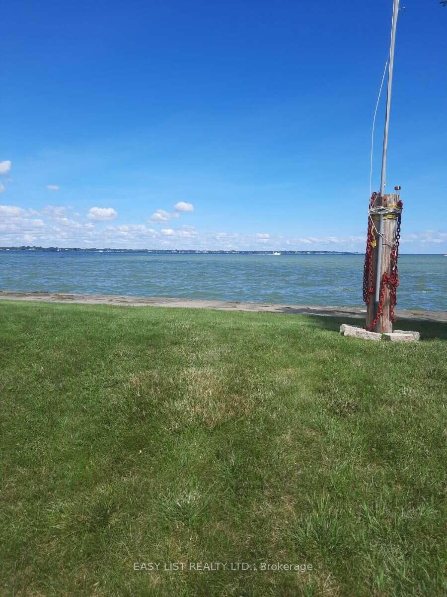 Photo 8 of 11430 Riverside Drive E, Windsor, East Riverside — HOMEH