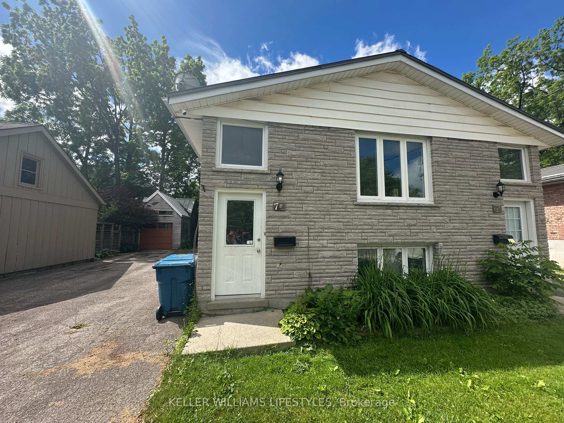 Front of Unit B, 7 Inverness Street