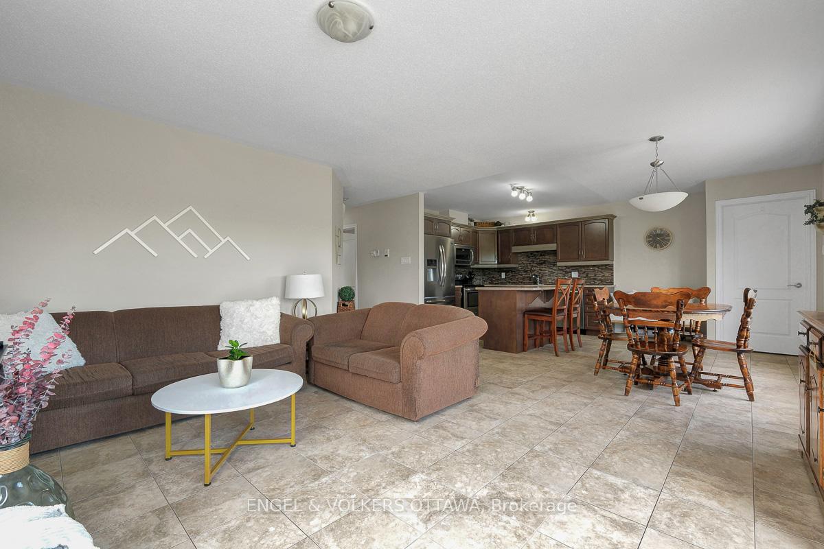 Photo 9 of Unit 202, 38 Charles Street, North Stormont, North Stormont (Finch) Twp — HOMEH