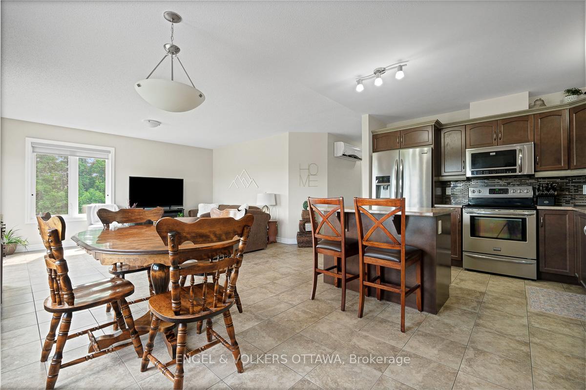 Photo 14 of Unit 202, 38 Charles Street, North Stormont, North Stormont (Finch) Twp — HOMEH