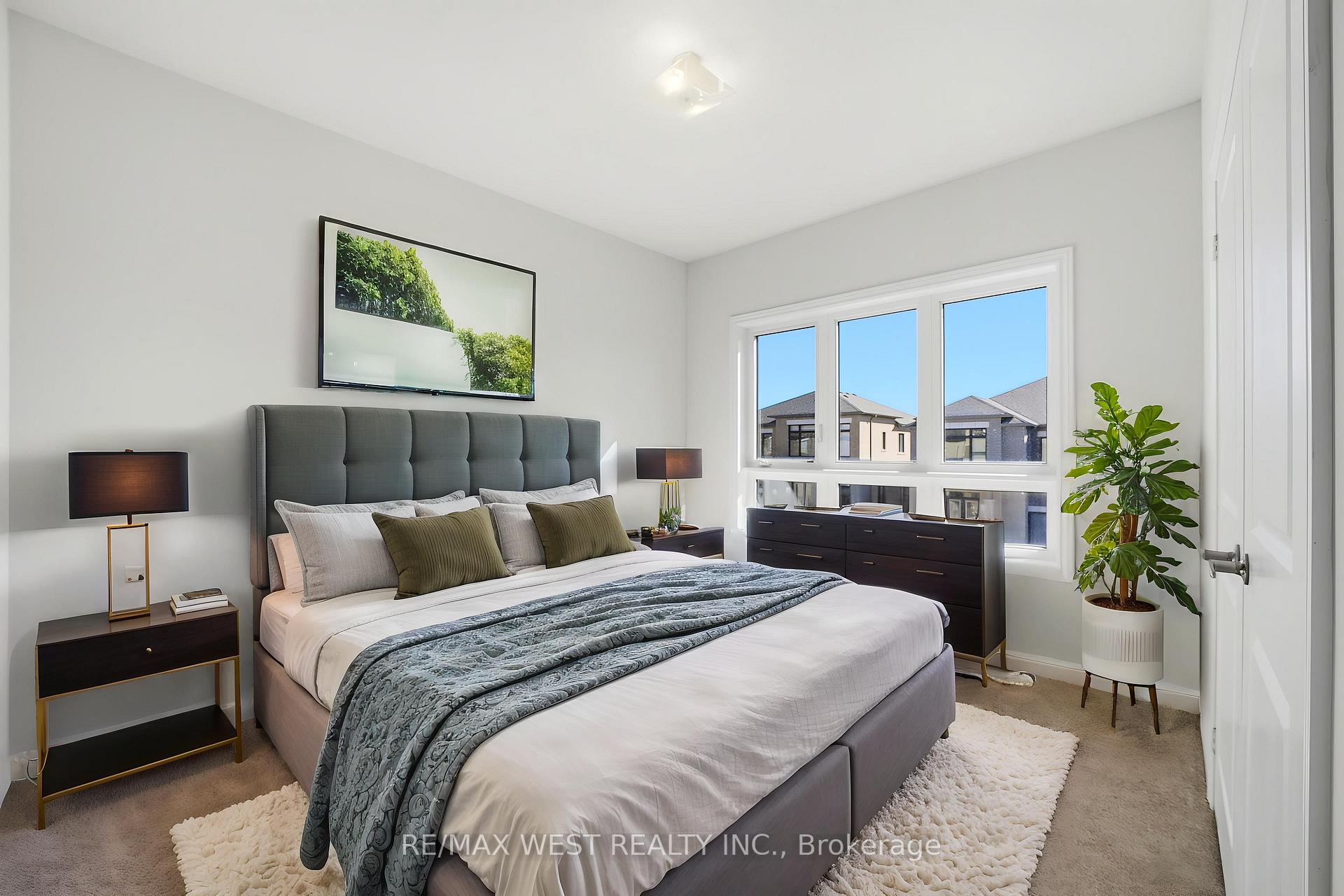Photo 8 of 944 Apple Terrace, Milton, Cobban — HOMEH