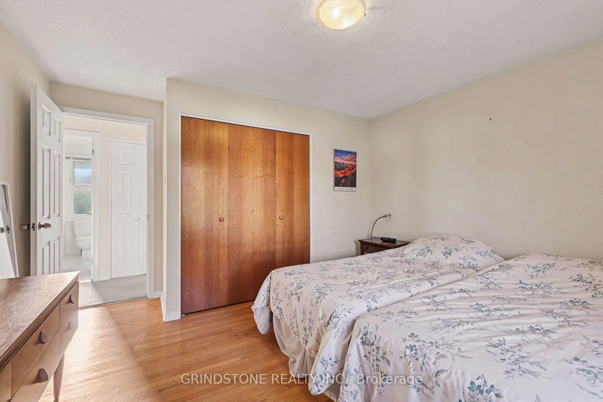 Photo 16 of 22 Lavina Crescent, Ottawa, Leslie Park — HOMEH
