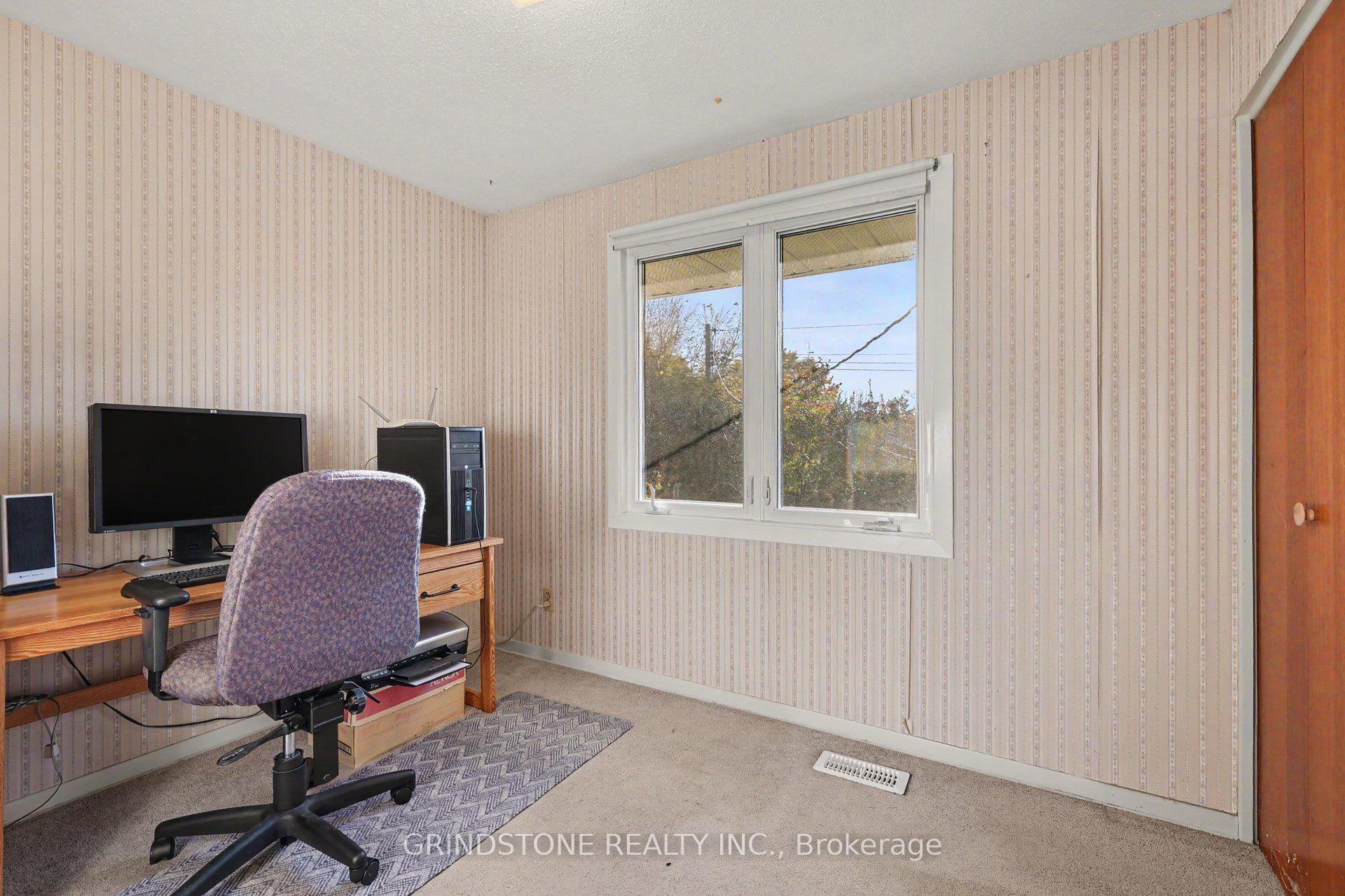 Photo 19 of 22 Lavina Crescent, Ottawa, Leslie Park — HOMEH
