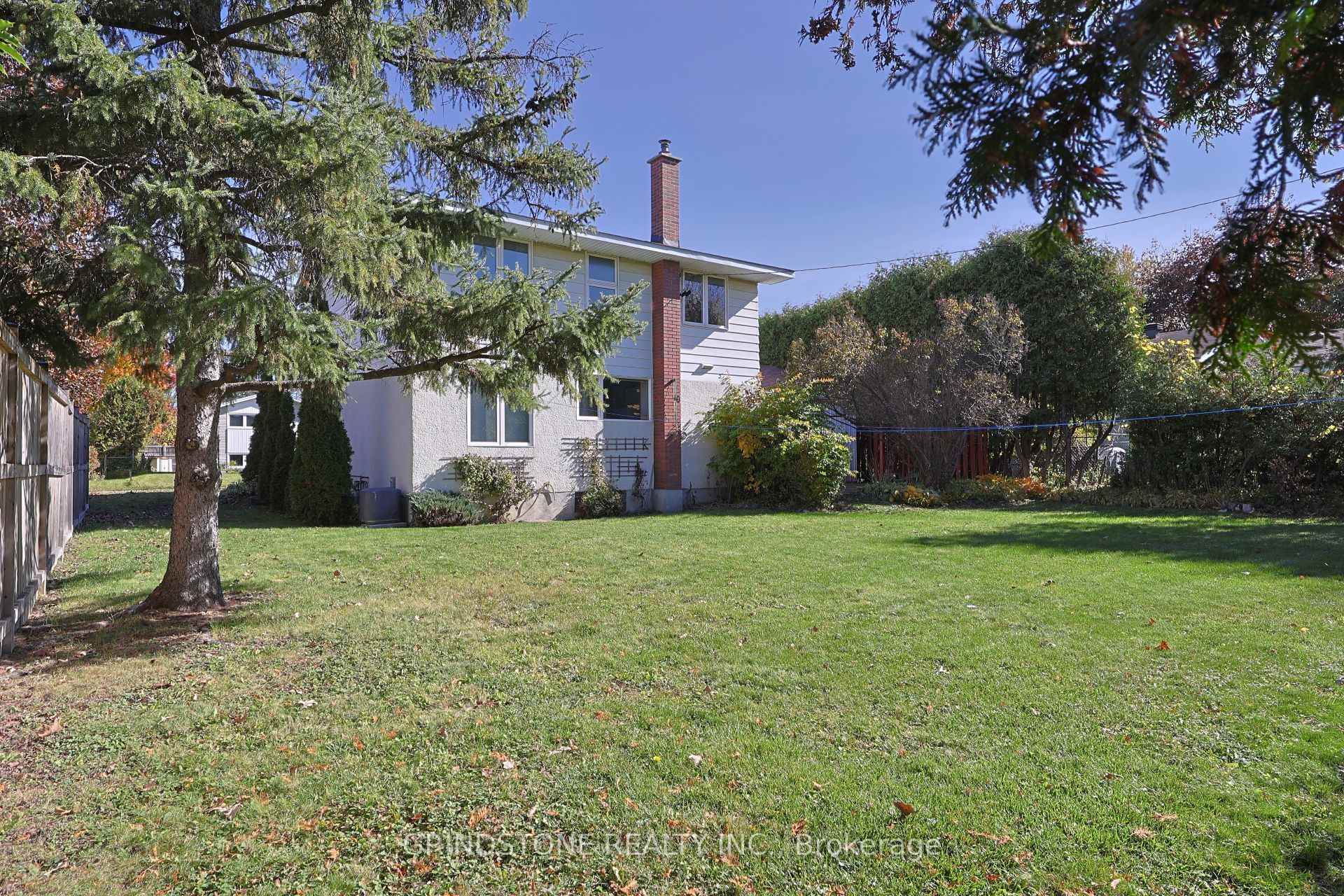 Photo 27 of 22 Lavina Crescent, Ottawa, Leslie Park — HOMEH