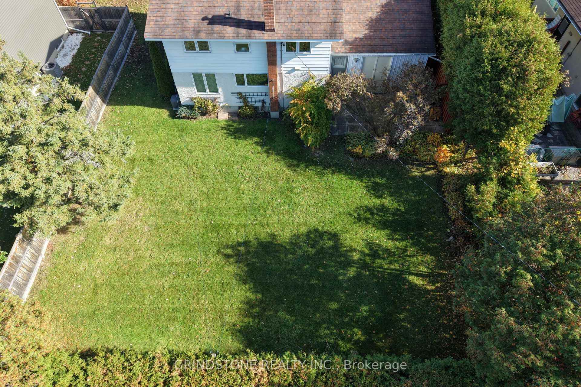 Photo 29 of 22 Lavina Crescent, Ottawa, Leslie Park — HOMEH