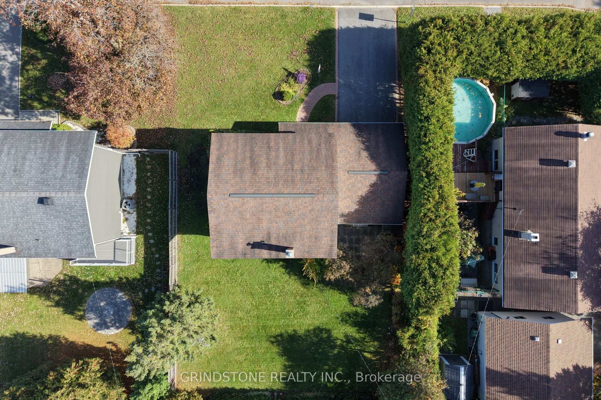 Photo 30 of 22 Lavina Crescent, Ottawa, Leslie Park — HOMEH