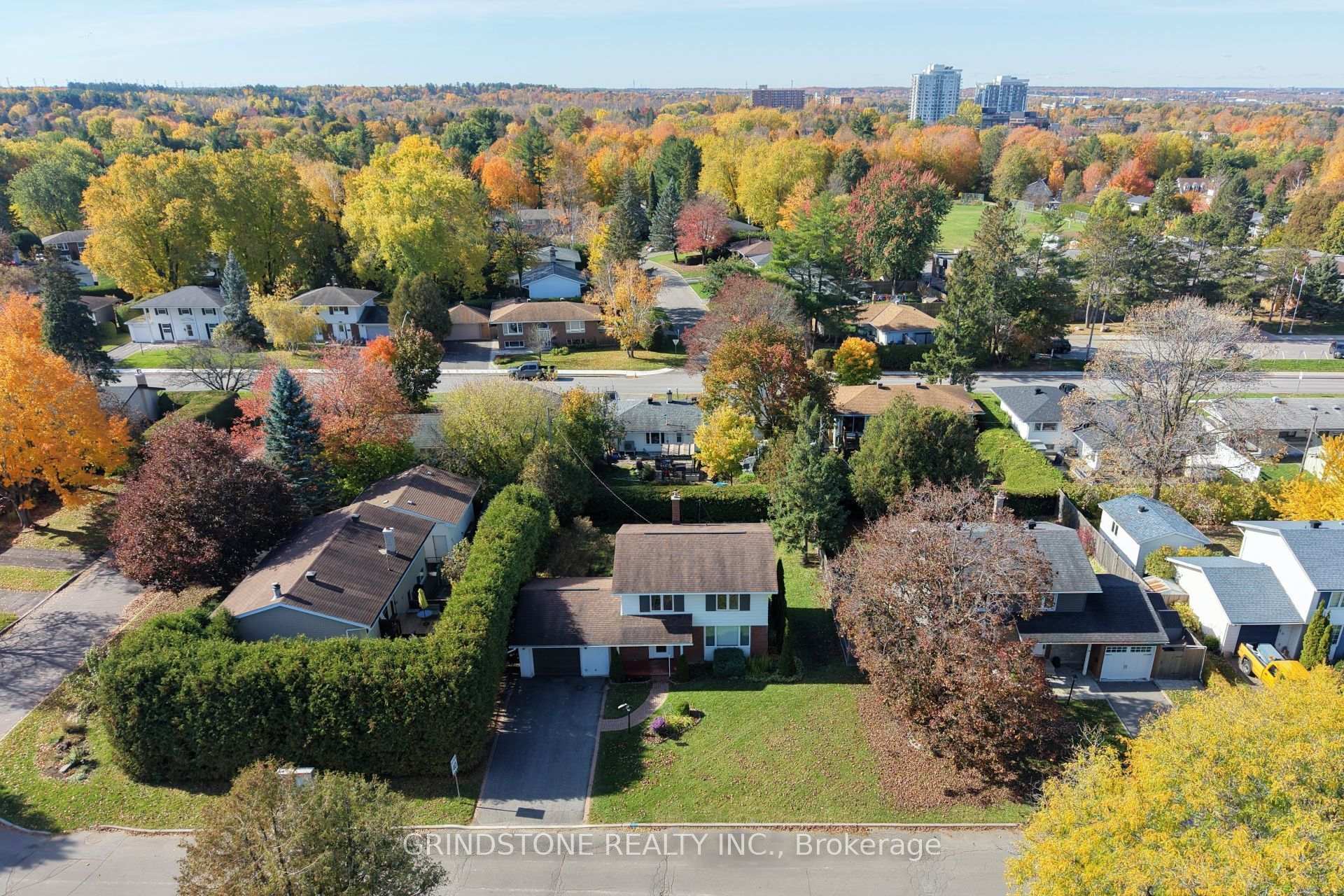 Photo 31 of 22 Lavina Crescent, Ottawa, Leslie Park — HOMEH