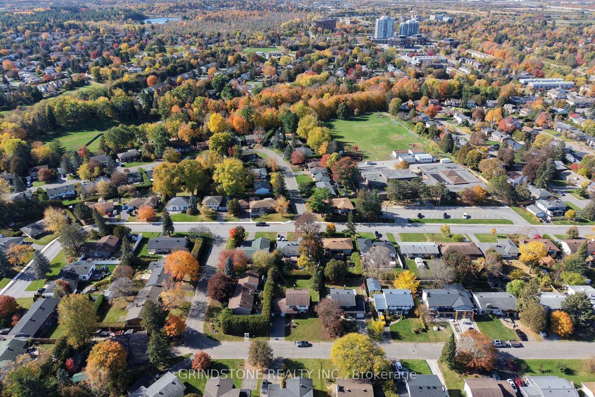 Photo 32 of 22 Lavina Crescent, Ottawa, Leslie Park — HOMEH