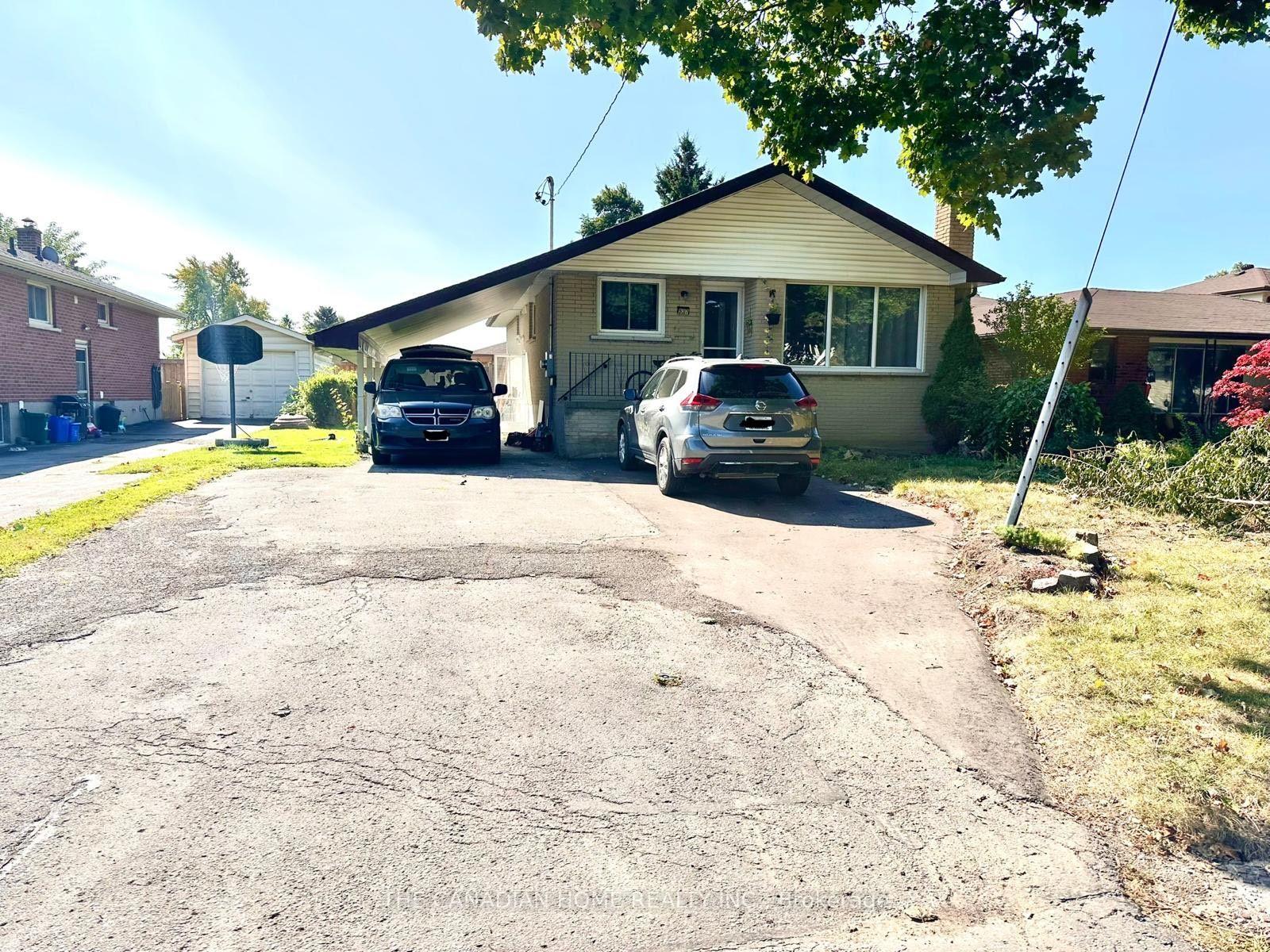 Photo of 537 Oakwood Avenue