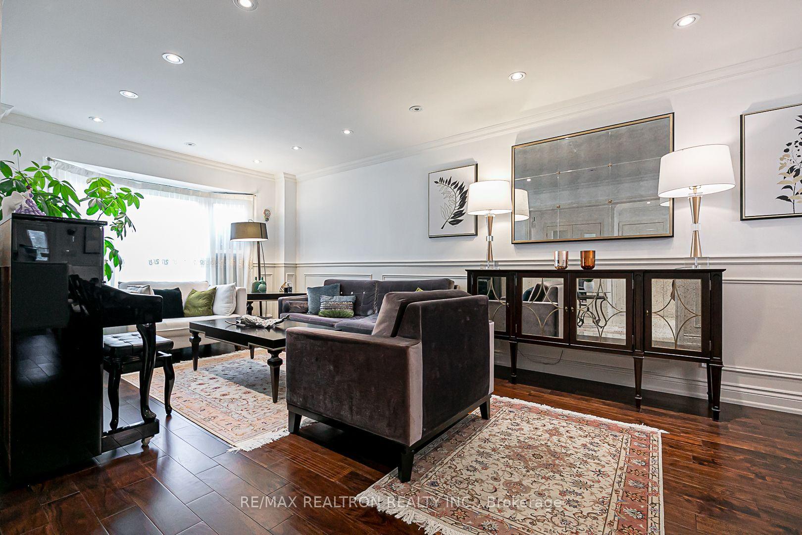 Photo 4 of 9 Hyde Park Drive, Richmond Hill, Doncrest — HOMEH