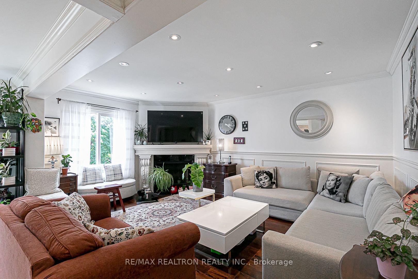 Photo 5 of 9 Hyde Park Drive, Richmond Hill, Doncrest — HOMEH