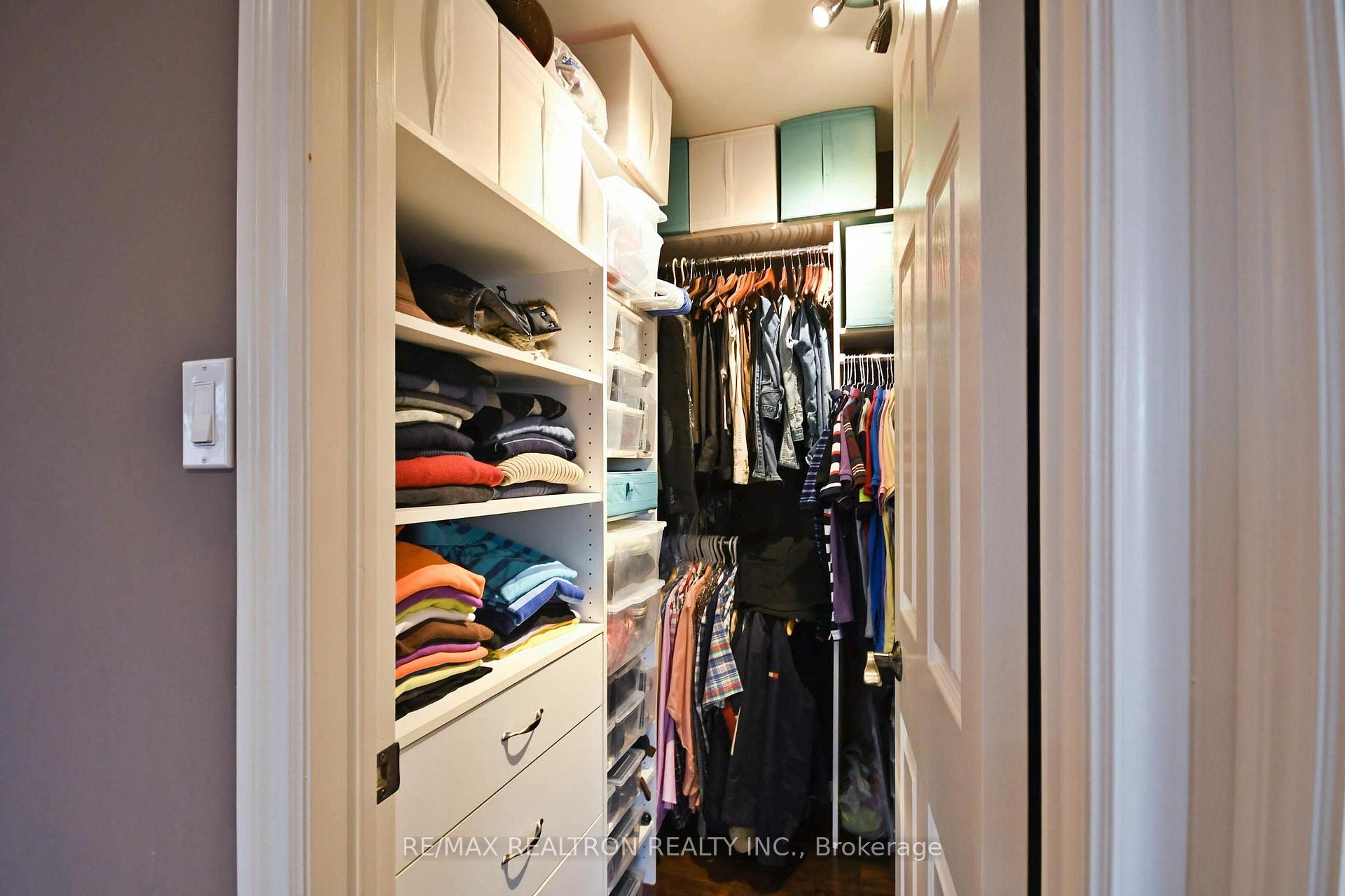 Photo 9 of 9 Hyde Park Drive, Richmond Hill, Doncrest — HOMEH