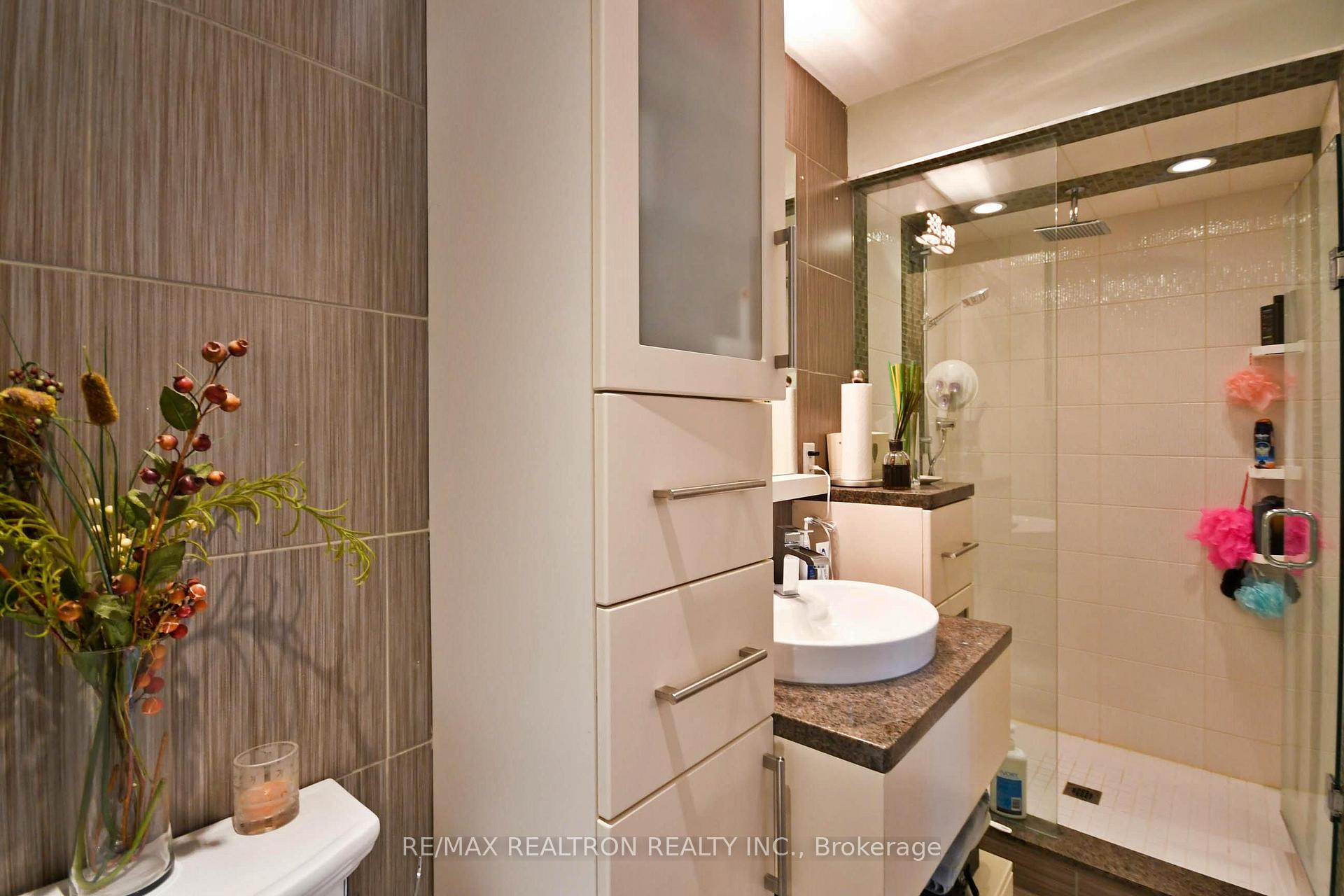 Photo 22 of 9 Hyde Park Drive, Richmond Hill, Doncrest — HOMEH