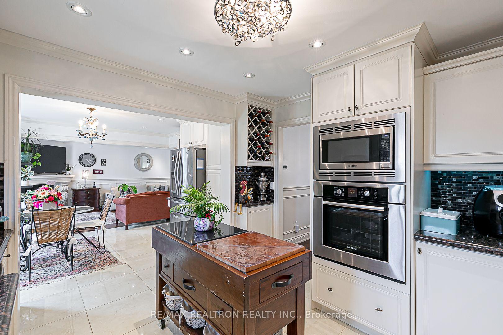 Photo 23 of 9 Hyde Park Drive, Richmond Hill, Doncrest — HOMEH