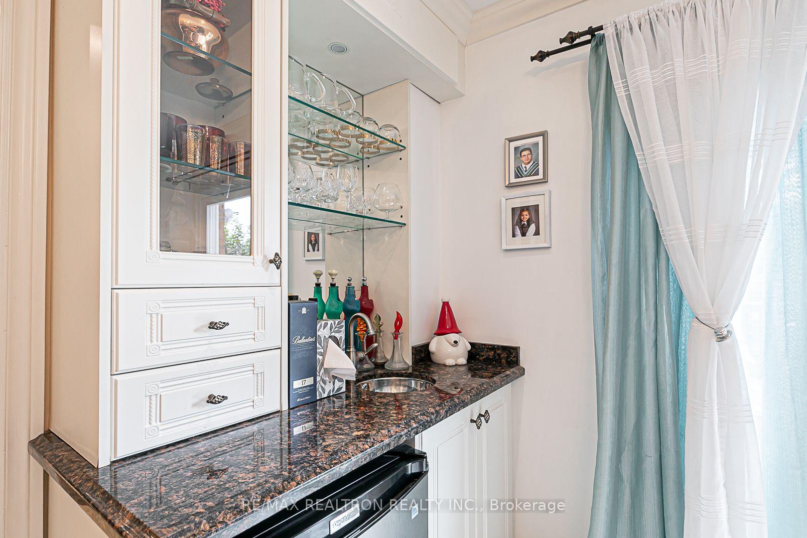 Photo 24 of 9 Hyde Park Drive, Richmond Hill, Doncrest — HOMEH