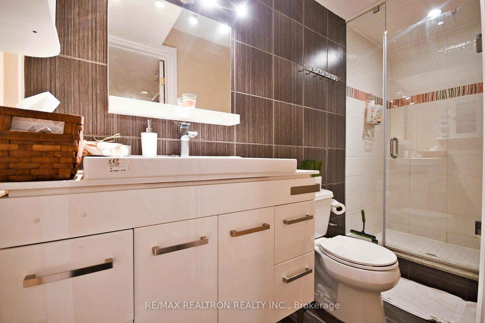 Photo 26 of 9 Hyde Park Drive, Richmond Hill, Doncrest — HOMEH