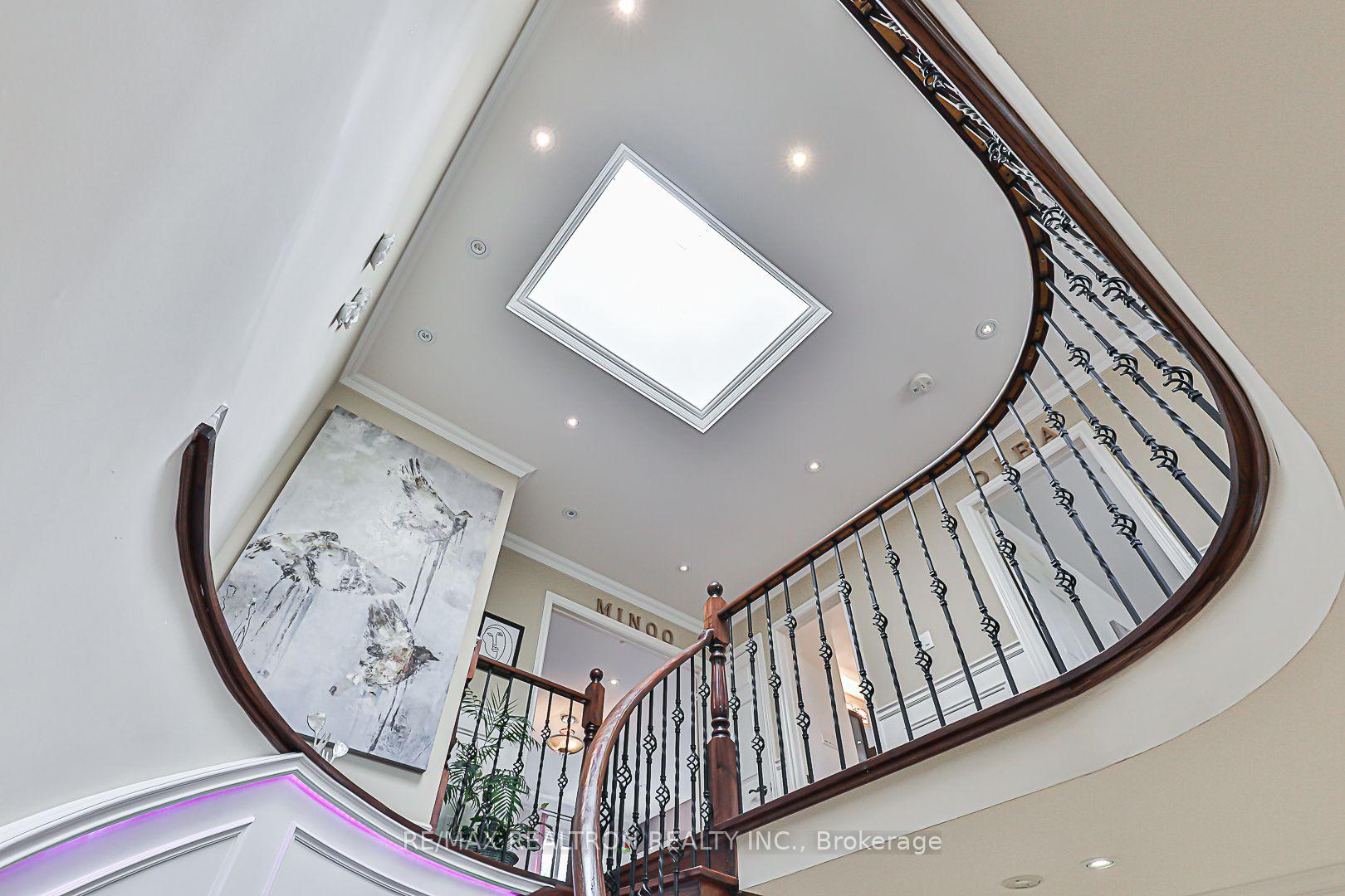 Photo 32 of 9 Hyde Park Drive, Richmond Hill, Doncrest — HOMEH