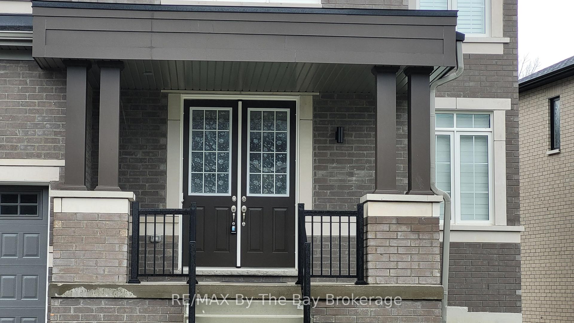 Photo 2 of 32 Rosanne Circle, Wasaga Beach — HOMEH